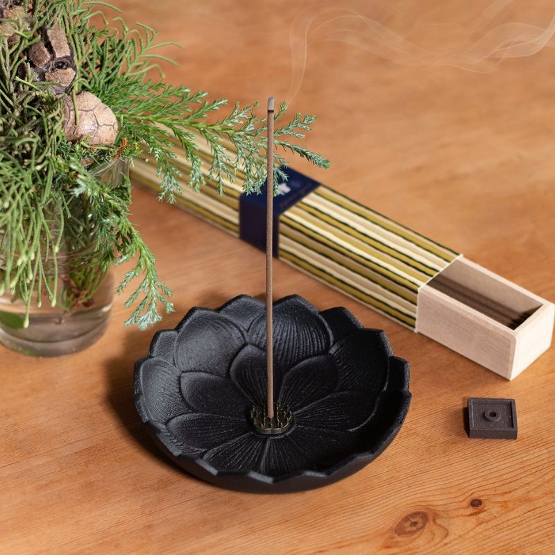 Incensário Japonês Flor de Lotus em ferro fundido - Preto