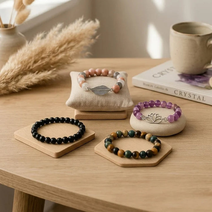 Pulseiras e colares