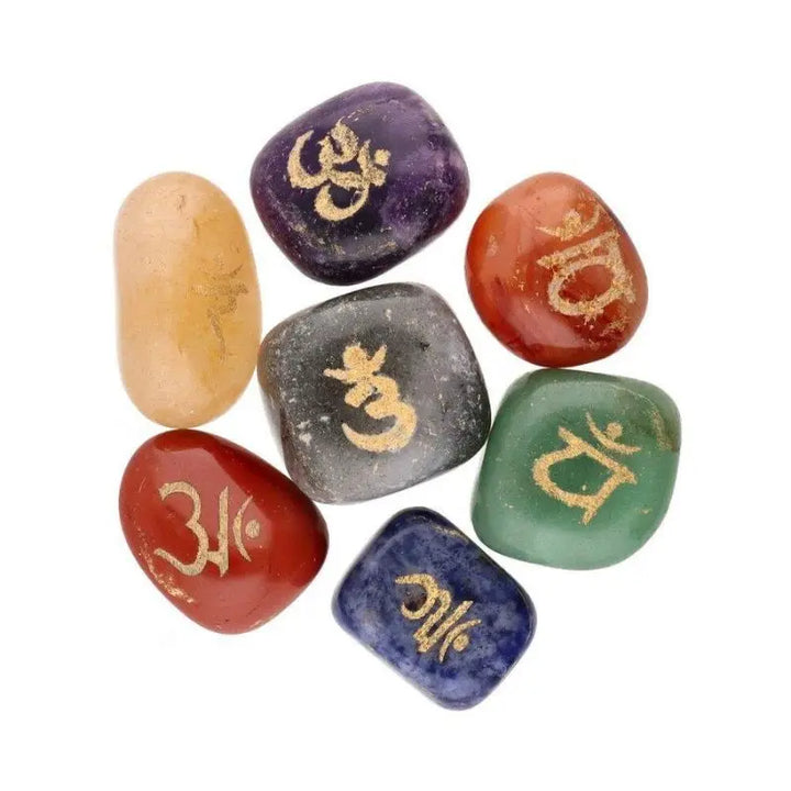 Conjunto pequeno de pedras semi-preciosas gravadas dos 7 chakras