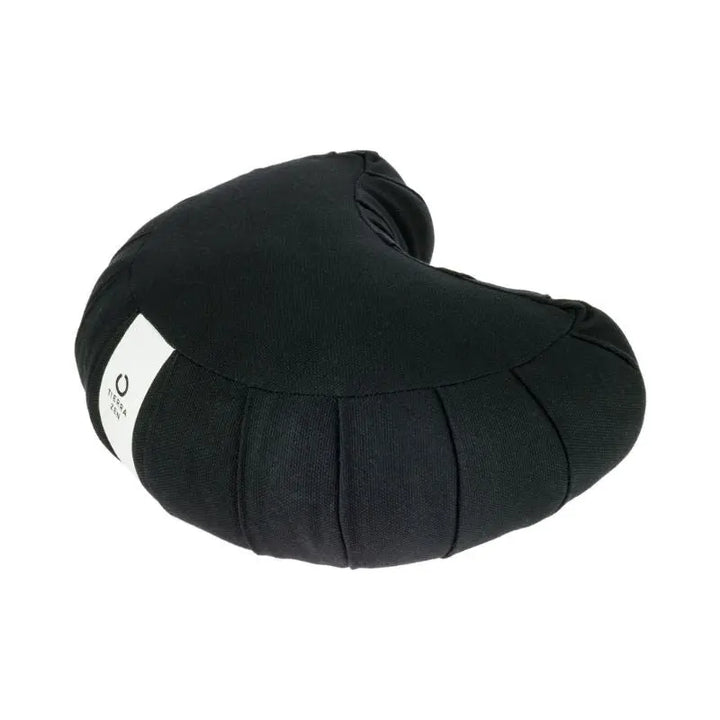 Zafu meia-lua com enchimento de sumaúma na cor preto para meditação